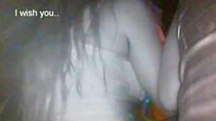 એક blowjob સેકસી પીચર વીડીયો પછી એક શ્યામા એક lecher શિશ્ન અને cums પર કૂદકા.